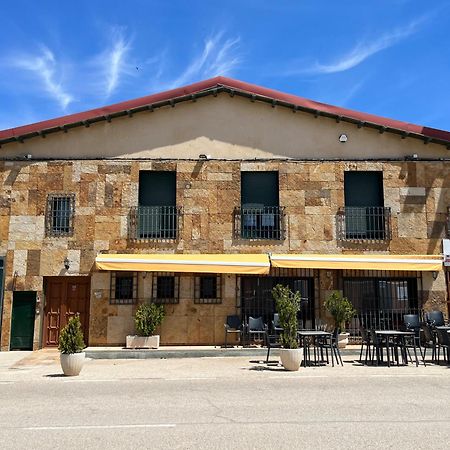 Hostal Restaurante Bustos Villarrubio Esterno foto
