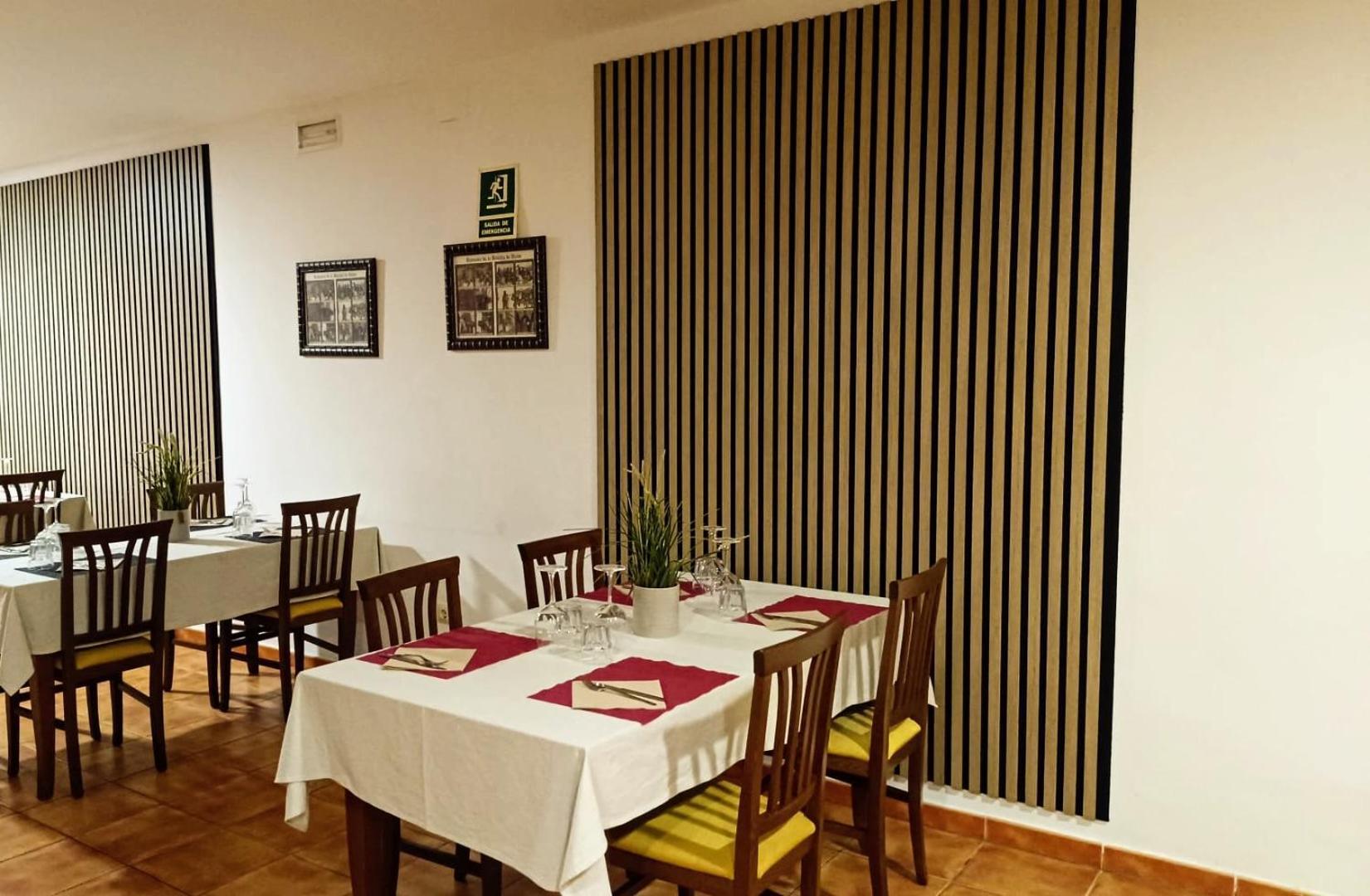 Hostal Restaurante Bustos Villarrubio Esterno foto