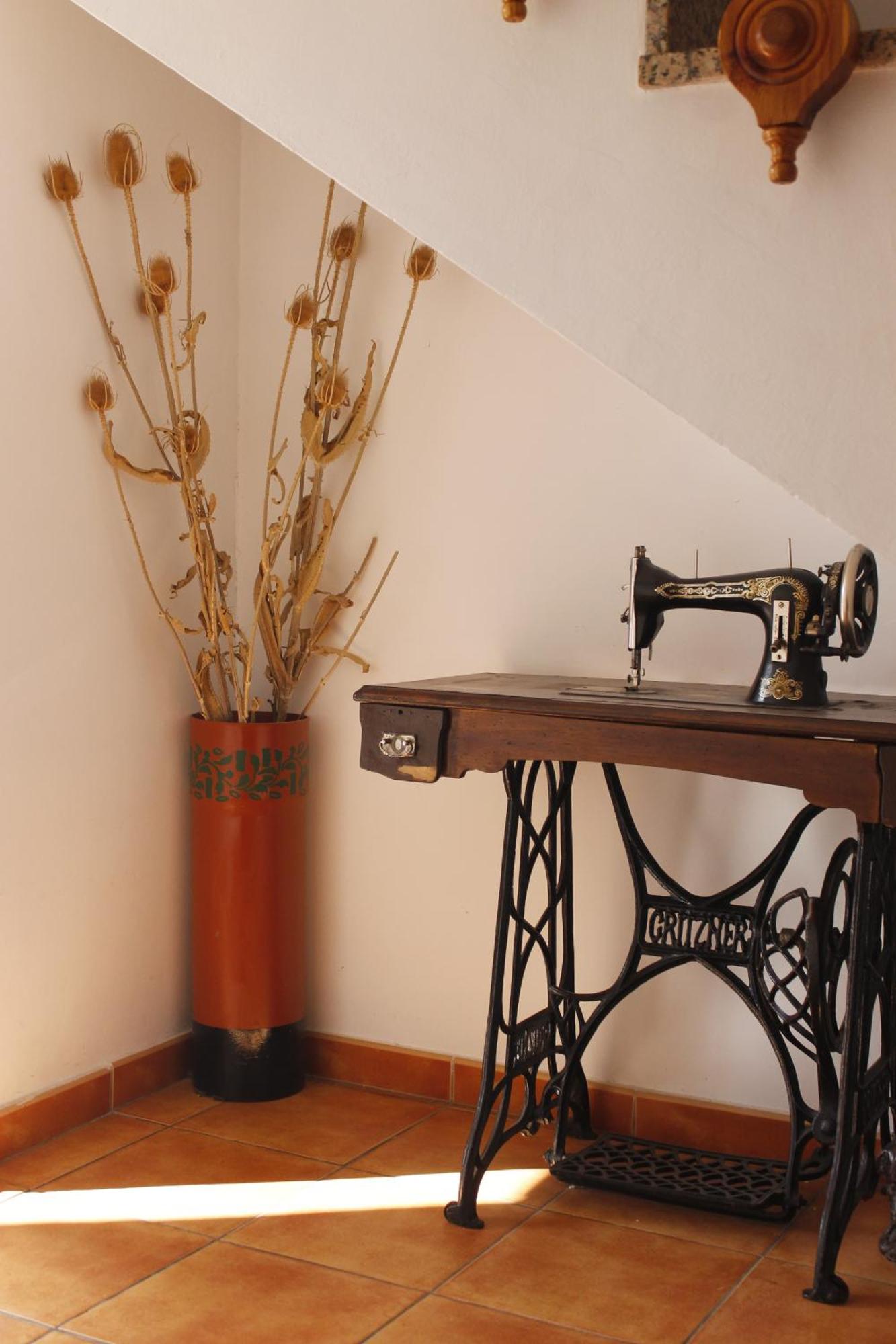 Hostal Restaurante Bustos Villarrubio Esterno foto