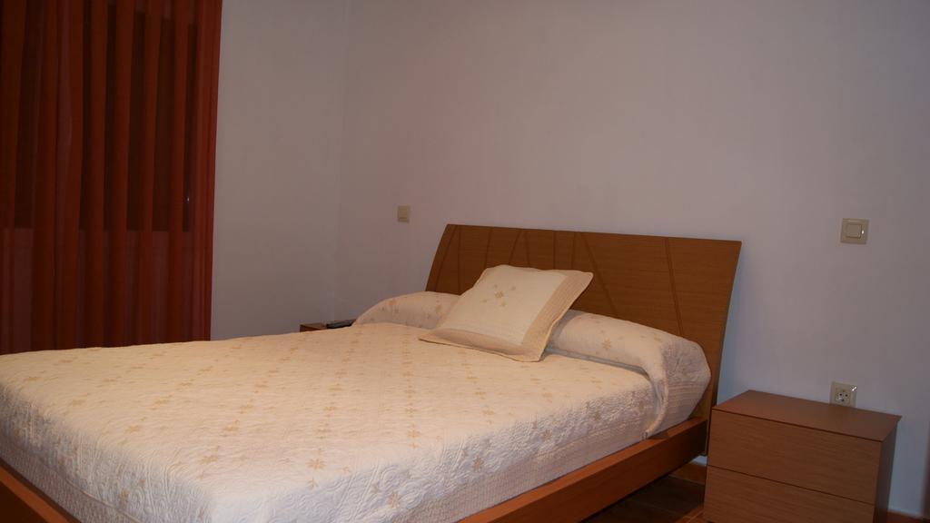 Hostal Restaurante Bustos Villarrubio Esterno foto
